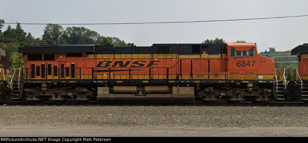 BNSF 6847